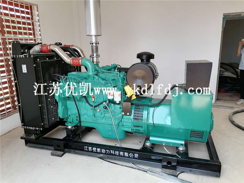 2020年9月1日，300KW康明斯發(fā)電機組交付廣西某單位辦公備用電源使用
