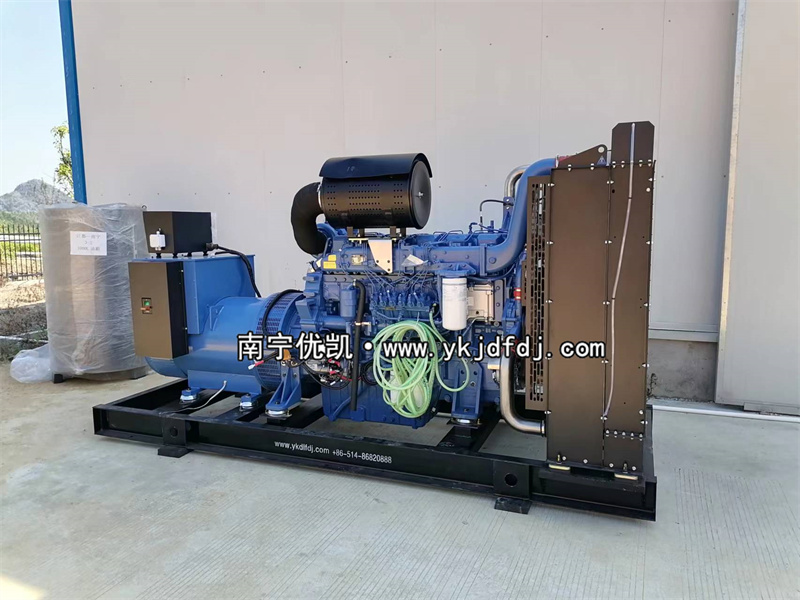 2022年10月18日，500KW玉柴發(fā)電機(jī)組發(fā)貨某工程項(xiàng)目