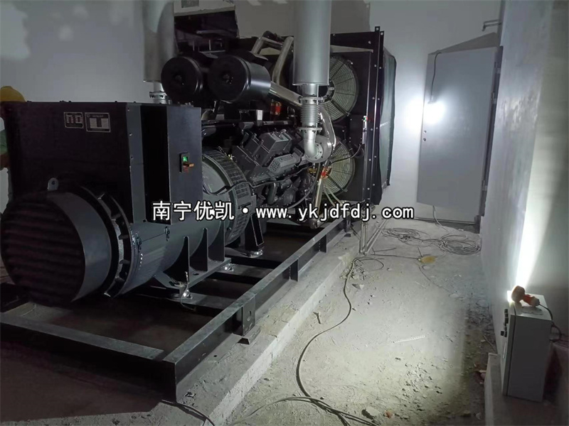 2023年10月25日，800kw上海凱普發(fā)電機(jī)組百色項(xiàng)目安裝現(xiàn)場