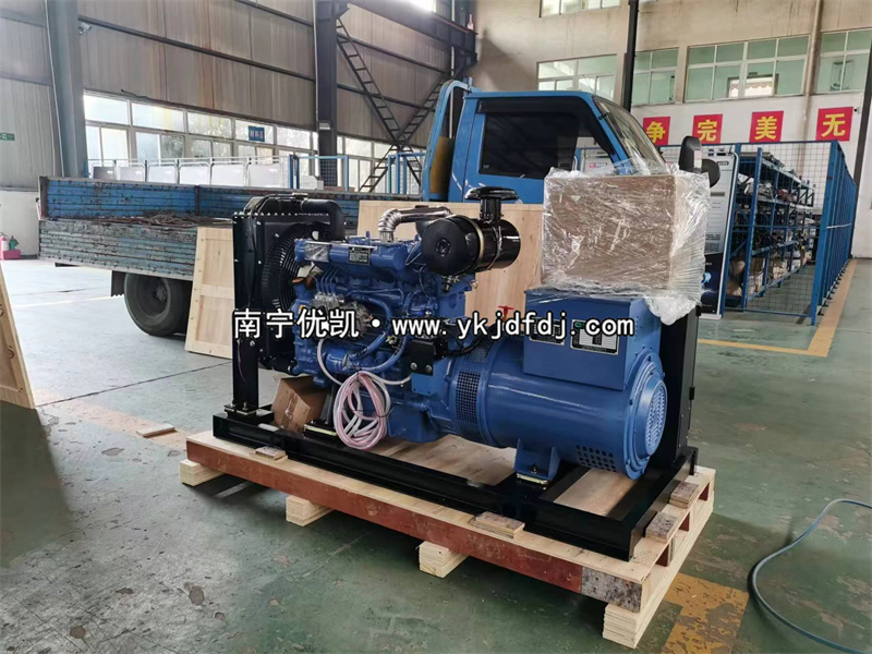 2023年10月27日，50kw華天柴油發(fā)電機(jī)組一體式ATS柜出口越南