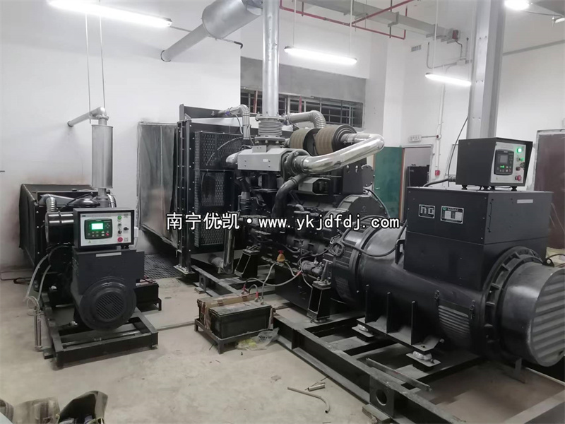 2024年1月25日，廣西融安項(xiàng)目100KW/800KW上柴發(fā)電機(jī)組到貨安裝