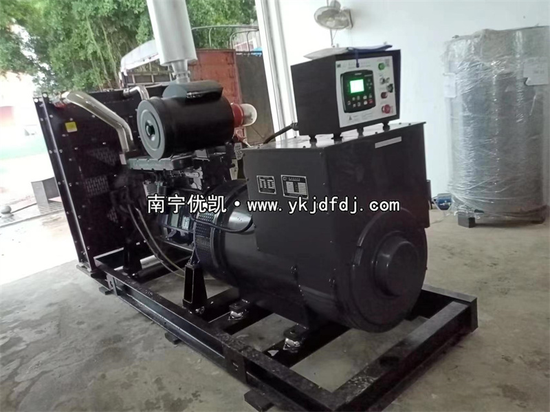 2024年3月14日，學(xué)校項目400kw凱普柴油發(fā)電機組安裝調(diào)試并通過驗收