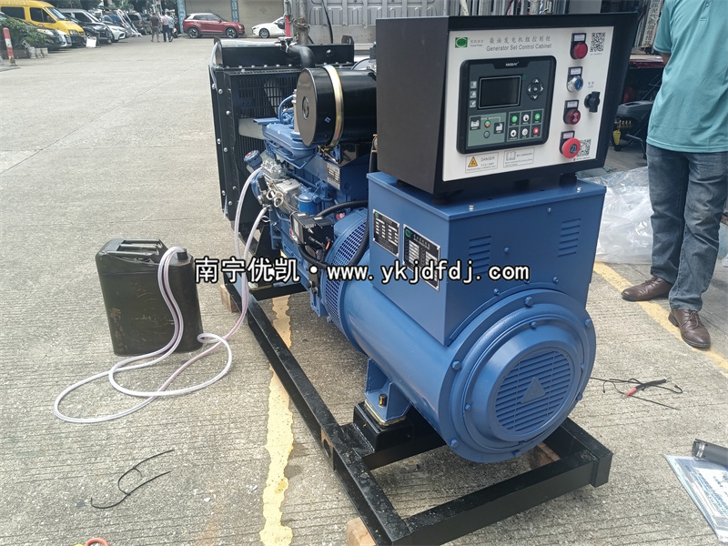 2024年7月4日，客戶到店自提一臺50kw濰坊雷納柴油發(fā)電機組