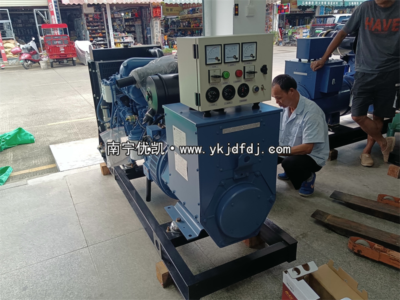2024年7月29日，客戶到店自提50kw柴油發(fā)電機(jī)組
