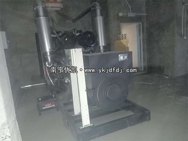 2024年3月25日，馬山高鐵站項(xiàng)目500kw凱普柴油發(fā)電機(jī)組安裝完成