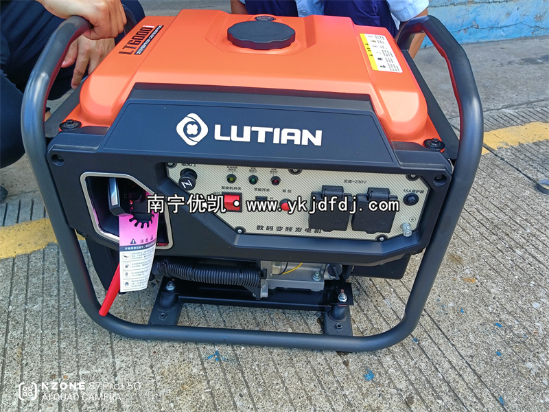 2025年8月27日，客戶到店自提4.5kw汽油變頻發(fā)電機(jī)組